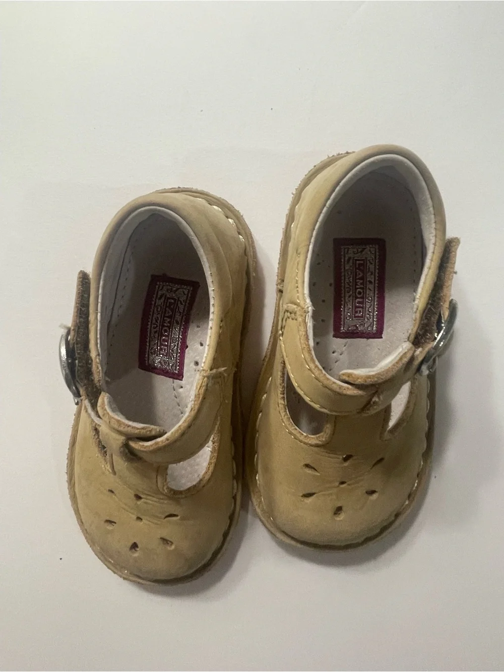 L'Amour Toddler/Little Girls' T‑Bar Dress Shoes in Tan